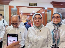 Menaker Buka Suara Soal Kelas Menengah Turun Kasta, Siapkan Jurus Ini