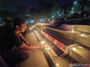 Mahasiswa Protes Penghentian Izin Praktik Dekan FK Undip oleh Kemenkes