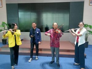 2 Universitas Kolaborasi Buat Pagelaran Orkestra Musik, Sajikan Lagu Dalam-Luar Negeri 2 Universitas Kolaborasi Buat Pagelaran Orkestra Musik, Sajikan Lagu Dalam-Luar Negeri
