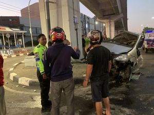 Kronologi Mobil Tabrak Median Jalan Pettarani Makassar Sebabkan 3 Orang Luka Kronologi Mobil Tabrak Median Jalan Pettarani Makassar Sebabkan 3 Orang Luka