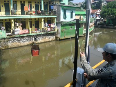 Sensasi Unik Jajan di Warung Kerek Bogor
