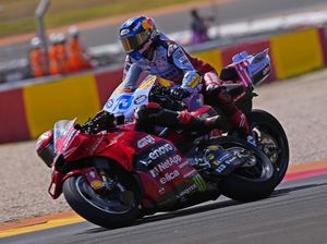 Bezzecchi Bela Bagnaia, Kritik Pedas Alex Marquez: Mungkin Dia Buta... Bezzecchi Bela Bagnaia, Kritik Pedas Alex Marquez: Mungkin Dia Buta...