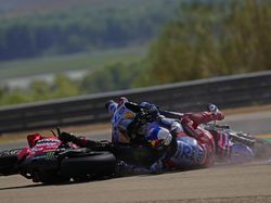 Momen Horor! Detik-detik Bagnaia Ketindihan-Terseret Motor Alex Marquez