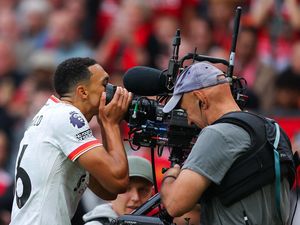 Trent Alexander-Arnold Tiru Selebrasi Gerrard, eh Golnya Dianulir