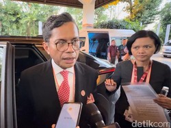 Penjelasan Wamenlu soal Presiden Rwanda Hanya Disambut Direktur RSJ Bali