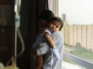 Bayi 19 Bulan di Malaysia Kena Kanker Ovarium Stadium 3, Begini Gejala Awalnya