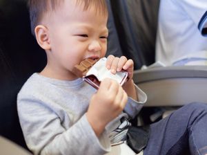 Video: Bahaya Gula yang Bisa Bikin Anak Candu Video: Bahaya Gula yang Bisa Bikin Anak Candu