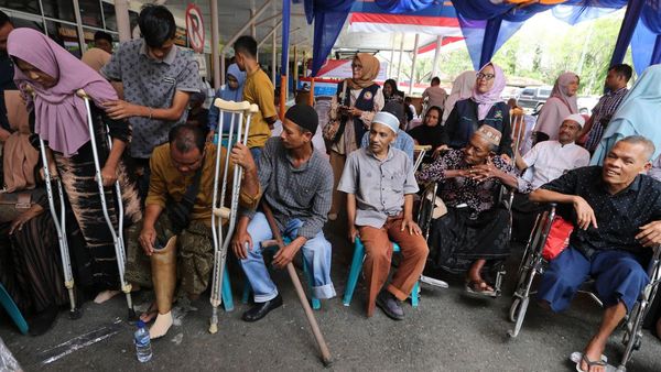 Kaki Palsu untuk Penyandang Disabilitas di Aceh