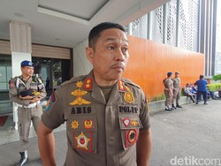 Satpol PP Sumsel Surati Paslon agar Pemasangan Baliho-Spanduk Lebih Tertib
