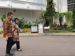Risma Hadiri Rapat Kabinet Terbatas di Istana Siang Ini