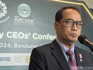 Menhub Kaji Proyek ART dan Skytrain untuk Kota Bandung Menhub Kaji Proyek ART dan Skytrain untuk Kota Bandung