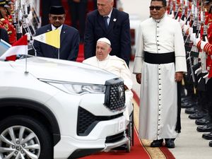 Paus Fransiskus Pilih Naik Kendaraan Sederhana, Menag Yaqut: Ini Patut Dicontoh