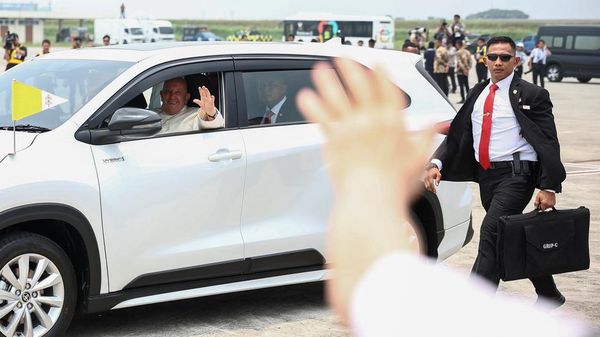 Ini Innova Zenix yang Jemput Paus Fransiskus di Bandara Soetta