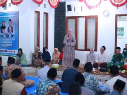 Gercep, Vivit-Umam Ngobrol Bareng Mantan Kades Usai Daftar ke KPU Rembang