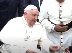 Jokowi Terima Paus Fransiskus di Istana Besok, Diawali Upacara Kenegaraan