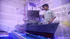 Semangat Pelajar Mengenal Miniatur Kapal-kapal Monumental
