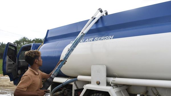 Penjual Air di Sepaku Dekat IKN Kantongi Jutaan Rupiah per Hari