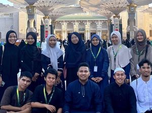 Momen Mahasiswa UAD Jalani KKN di Madinah, Sekaligus Umrah!