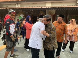 Pramono-Rano Bertemu Fauzi Bowo di Museum MH Thamrin, Disambut dengan Pelukan