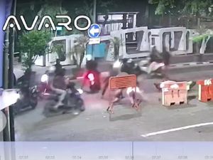 Pria Surabaya Dibegal Saat Jemput Istri Pulang Kerja, Lengan Kena Bacok