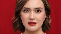 7 Foto KTP Seleb Ini Cantik & Totalitas Abis, Ada yang Sampai Sewa MUA