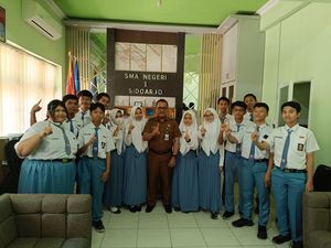 Keren! SMAN 1 Sidoarjo Borong Emas di Kompetisi Sains Internasional