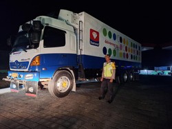 Dua Pelajar Tewas Terlindas Truk Tronton di Jalan Denpasar-Gilimanuk