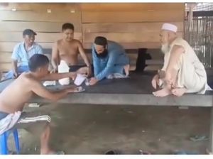 Pinta Maaf Pria Pinrang Suguhkan Miras ke Pendakwah Pakistan Saat Silaturahmi Pinta Maaf Pria Pinrang Suguhkan Miras ke Pendakwah Pakistan Saat Silaturahmi