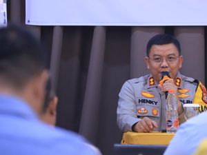 AKBP Henky Diskusi Bareng 5 Paslon Pilwalkot Pekanbaru, Bahas Kondisifitas AKBP Henky Diskusi Bareng 5 Paslon Pilwalkot Pekanbaru, Bahas Kondisifitas