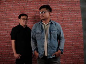 Dari Facebook, Dhanis Martin Diangkut Produser Untuk Serius Bermusik Dari Facebook, Dhanis Martin Diangkut Produser Untuk Serius Bermusik