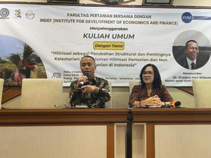 Isi Kuliah Umum di UNUD Bali, Ekonom INDEF Paparkan Pentingnya Hilirisasi Isi Kuliah Umum di UNUD Bali, Ekonom INDEF Paparkan Pentingnya Hilirisasi