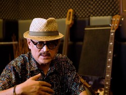 Ironi di Balik Kejayaan Album Badai Pasti Berlalu