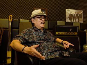 Erros Djarot dan Romansa Badai Pasti Berlalu yang Tak Lekang oleh Waktu Erros Djarot dan Romansa Badai Pasti Berlalu yang Tak Lekang oleh Waktu
