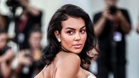 Georgina Rodriguez Pacar Ronaldo Seksi Abis di Red Carpet