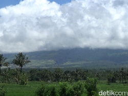 Gunung Semeru Kembali Erupsi Pagi Ini Gunung Semeru Kembali Erupsi Pagi Ini