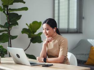 Hindari Dengarkan Lagu dengan Headset Terlalu Lama, Ini Bahayanya! Hindari Dengarkan Lagu dengan Headset Terlalu Lama, Ini Bahayanya!