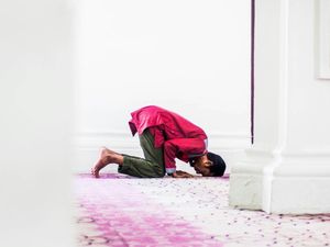 Kapan Sujud Tilawah Dilakukan? Ini Penjelasannya Menurut 4 Mazhab Kapan Sujud Tilawah Dilakukan? Ini Penjelasannya Menurut 4 Mazhab