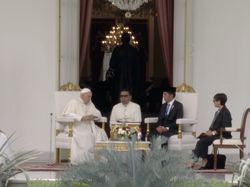Veranda Talk, Jokowi dan Paus Fransiskus Bincang Santai di Istana Merdeka