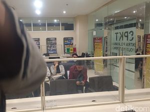 Datangi Polda Jateng, Ibunda Almarhumah dr ARL Adukan Kasus Anaknya Datangi Polda Jateng, Ibunda Almarhumah dr ARL Adukan Kasus Anaknya