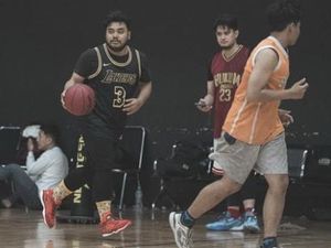 Sehat dan Serunya Main Basket Bareng Komunitas Banish Surabaya Sehat dan Serunya Main Basket Bareng Komunitas Banish Surabaya