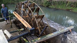 Kreatif, Petani Bikin Kincir Air untuk Atasi Kekeringan di Ciamis
