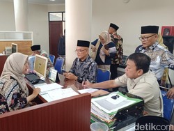Pansus Haji DPR Sidak Kantor Kemenag Bogor
