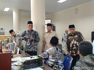 Pansus Haji Tangkap Basah Saksi yang Absen Rapat DPR, Ternyata Ada di Kemenag Pansus Haji Tangkap Basah Saksi yang Absen Rapat DPR, Ternyata Ada di Kemenag