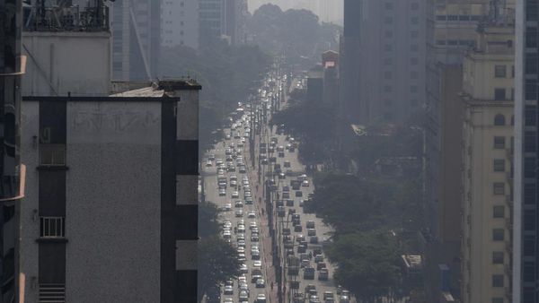 Penampakan Sao Paulo Brasil Dikepung Asap Beracun