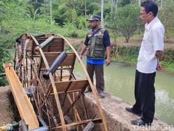 Kincir Air Penyelamat Sawah dari Kekeringan di Desa Ciamis