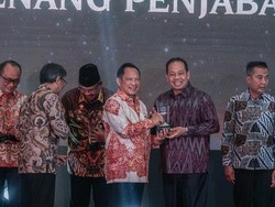 Pj Gubernur Bali Raih Penghargaan Kinerja Pj Kepala Daerah dari Kemendagri