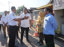 Gercep Pj Walkot Mojokerto Tertibkan Tenda Pedagang Tutup Trotoar