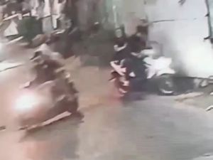 Pekerja Kafe Disiram Air Keras hingga Wajah Berasap, Pelaku Ditangkap Pekerja Kafe Disiram Air Keras hingga Wajah Berasap, Pelaku Ditangkap