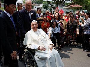 Momen Anak-anak hingga Jokowi Sambut Paus Fransiskus di Istana