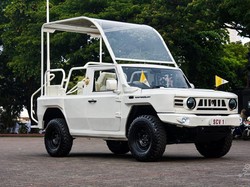 Paus Fransiskus Naik Popemobile Buatan Pindad, Ini Sederet Ubahannya